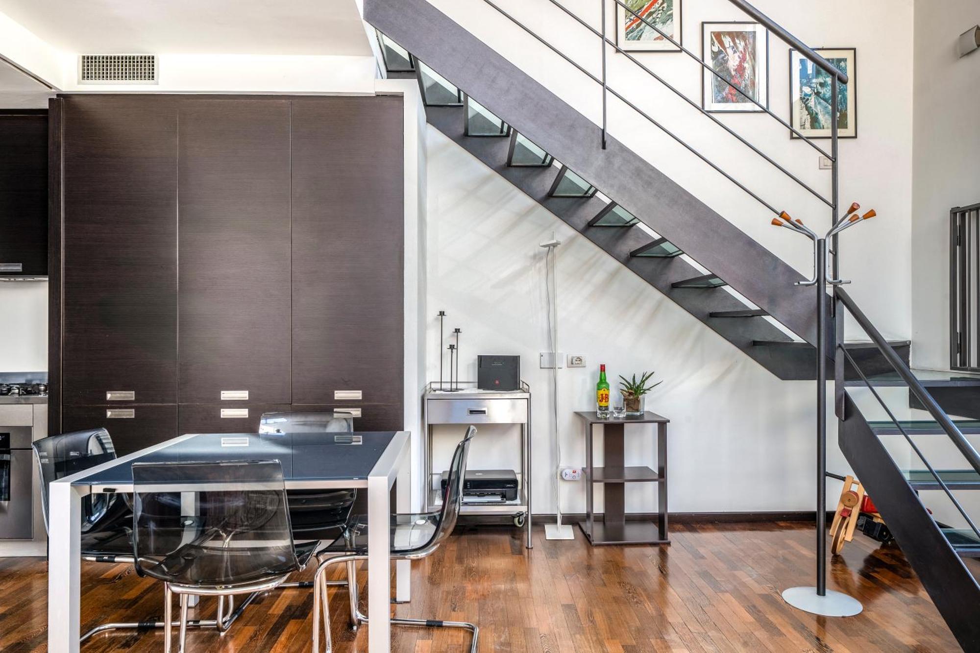 Apartment Red Lofty Milano- Loft Moderno Comodo Per Ippodromo, San Siro, Fiere E Politecnico, Parking
