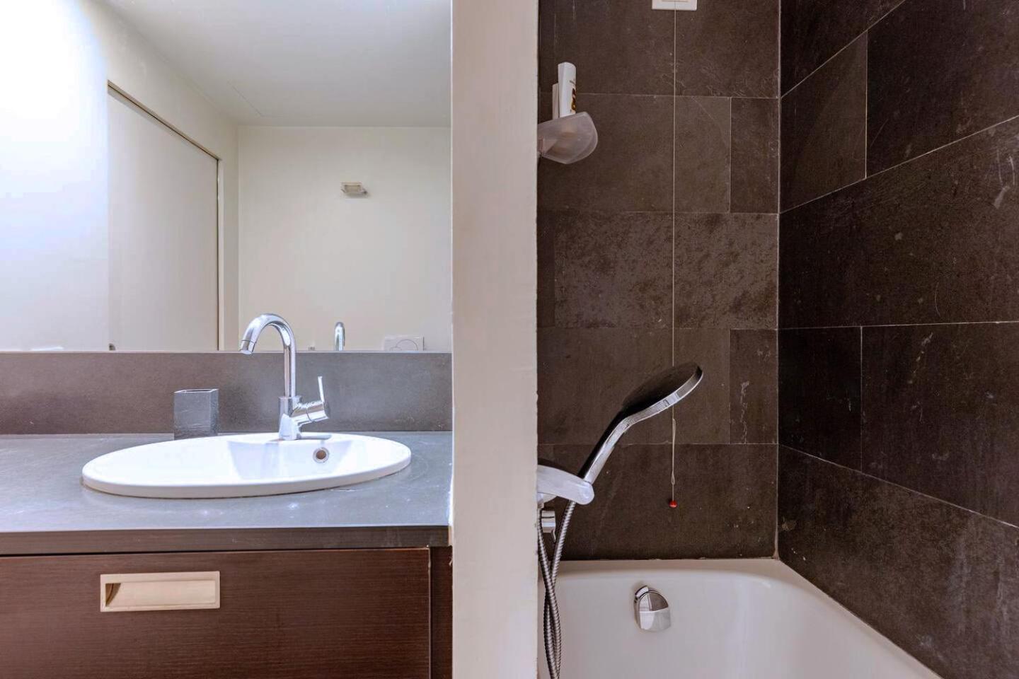Red Lofty Milano- Loft Moderno Comodo Per Ippodromo, San Siro, Fiere E Politecnico, Parking Mailand